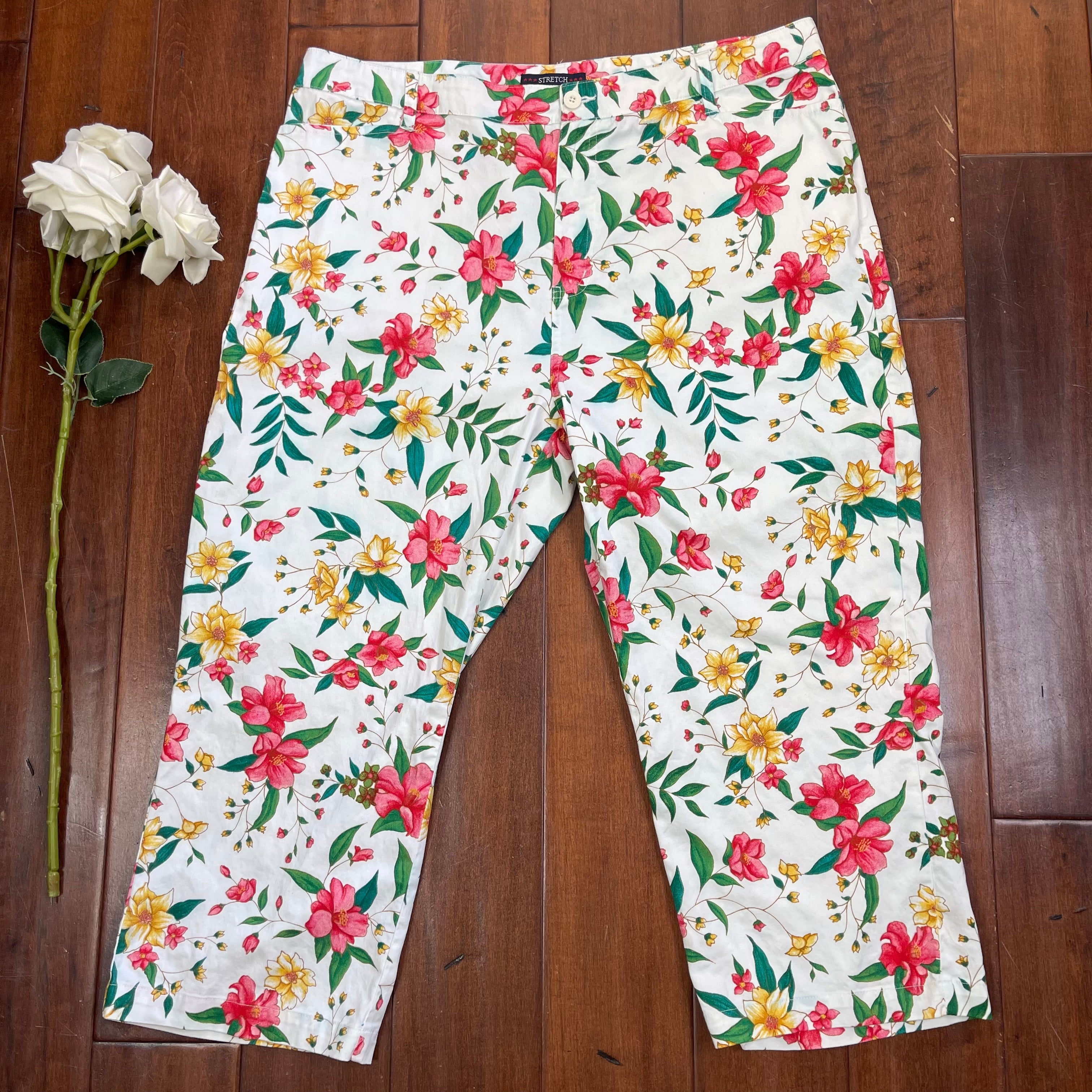 Flowered 2025 capri pants