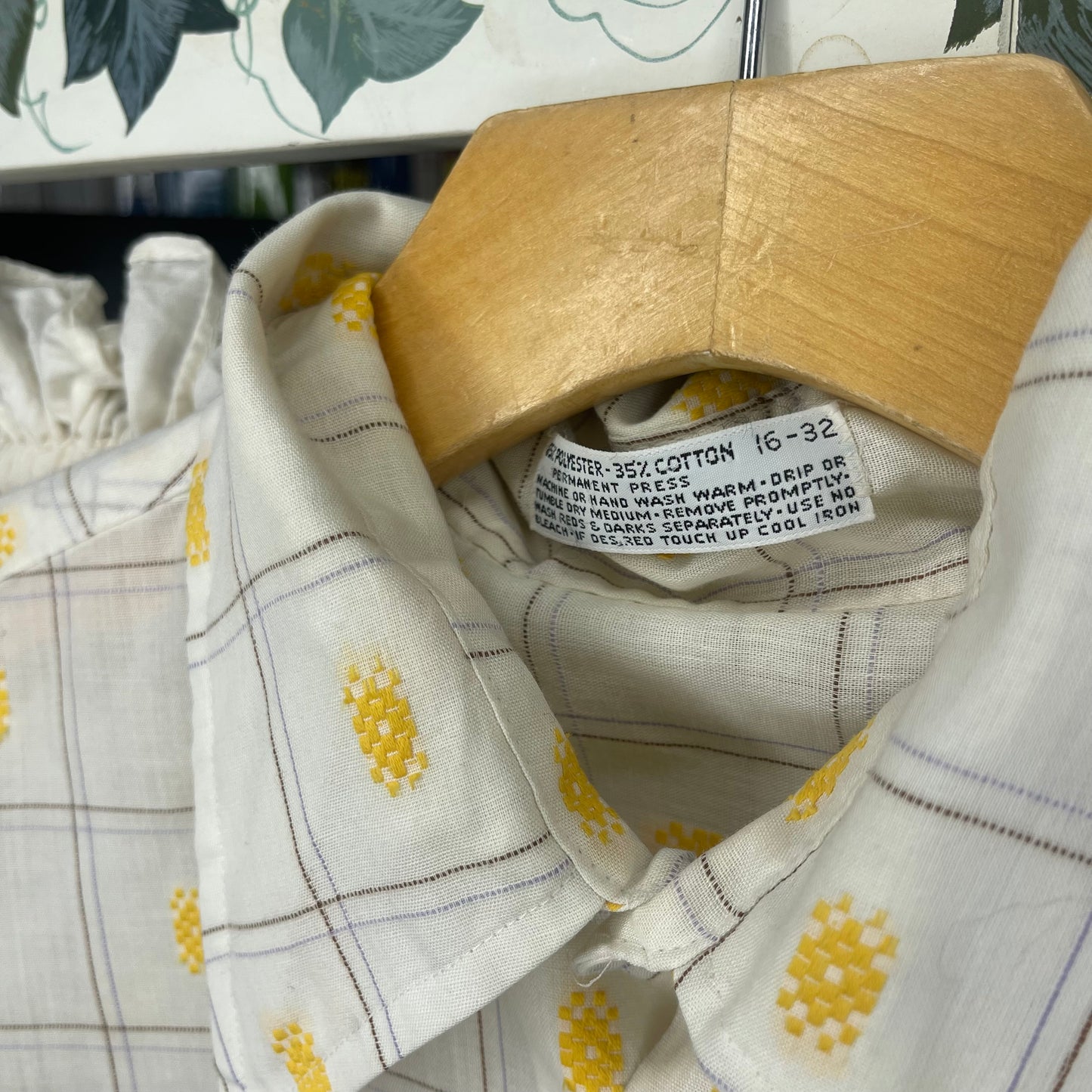 VINTAGE 70’S BUTTON-UP DRESS SHIRT