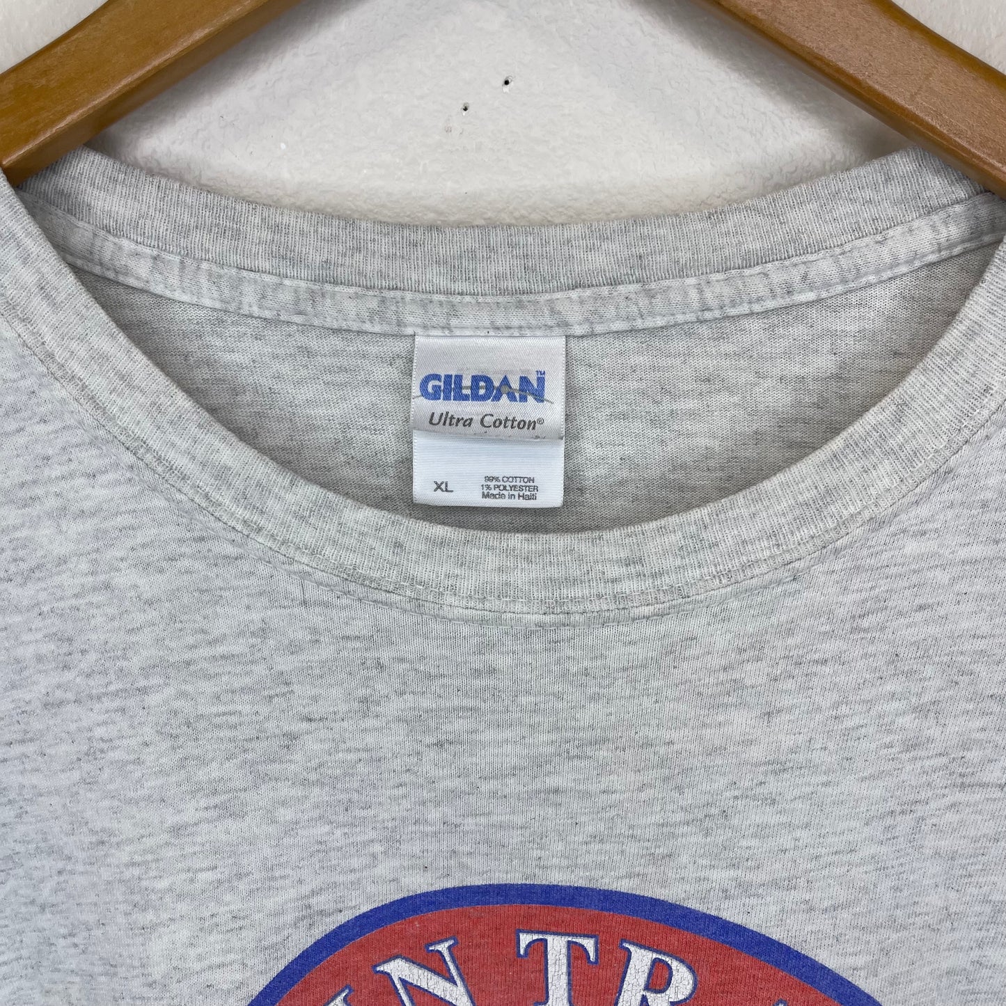 Vintage 90’s Disney Mickey Mouse Pin Trading Around The World T-Shirt