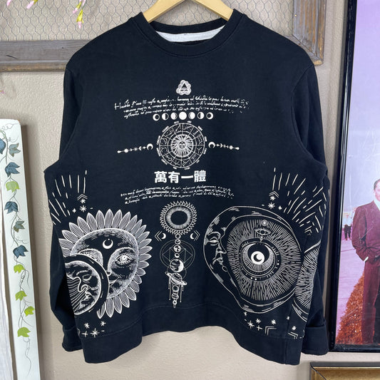 THRIFTED ASTROLOGY CREWNECK SWEATER