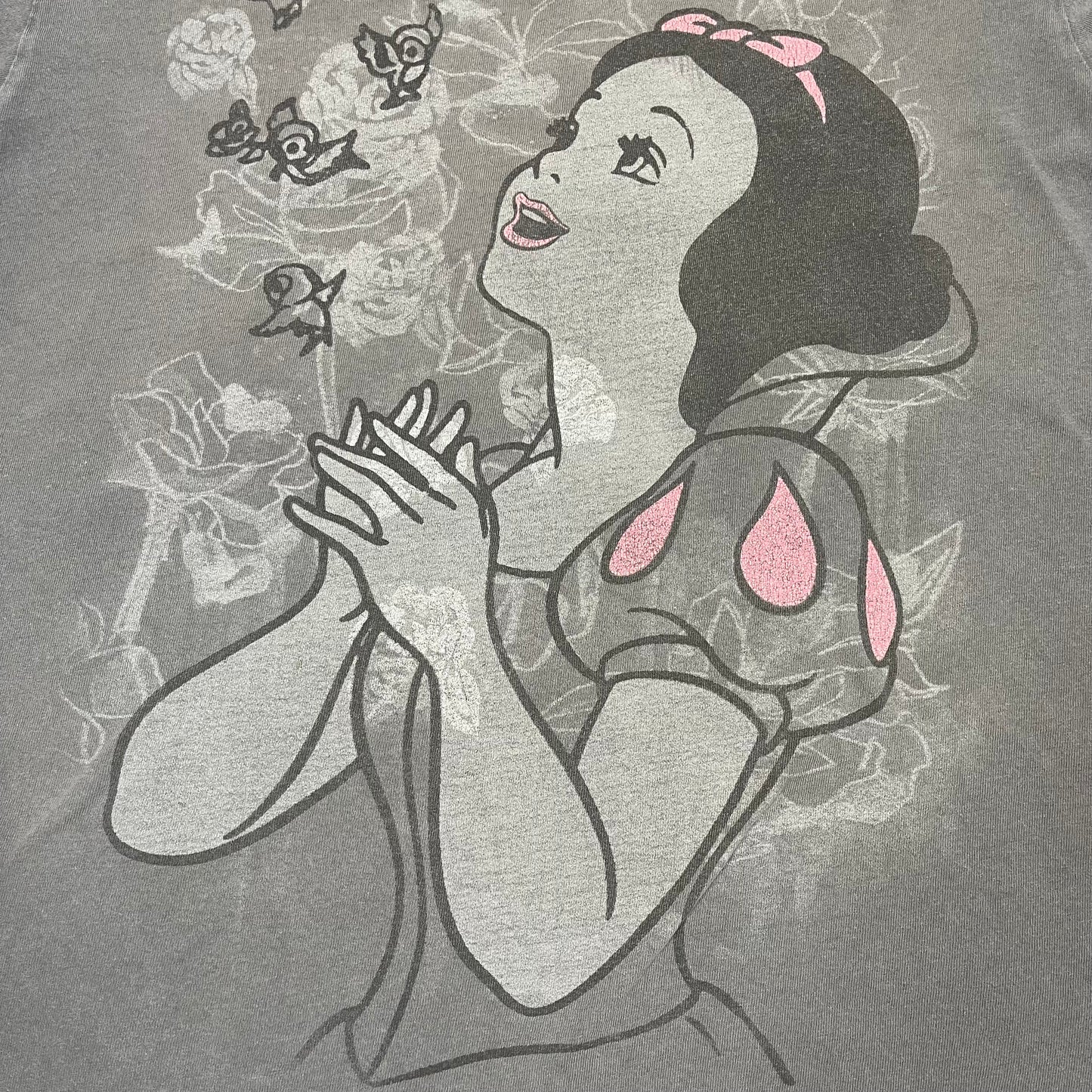 THRIFTED SNOW WHITE TEE