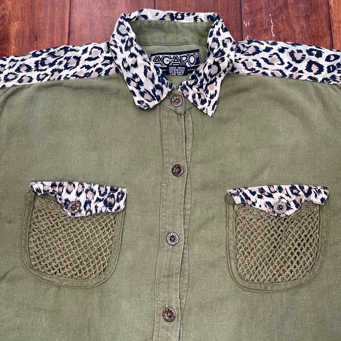 VINTAGE CHEETAH PRINT BUTTON-UP