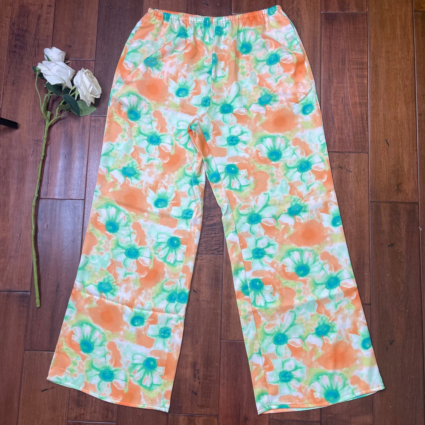 THRIFTED URBAN OUTFITTERS FLORAL FLOWY PANTS