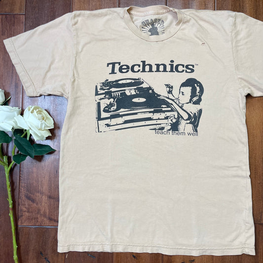 THRIFTED “TECHNICS TEACH THEM YOUNG” TEE