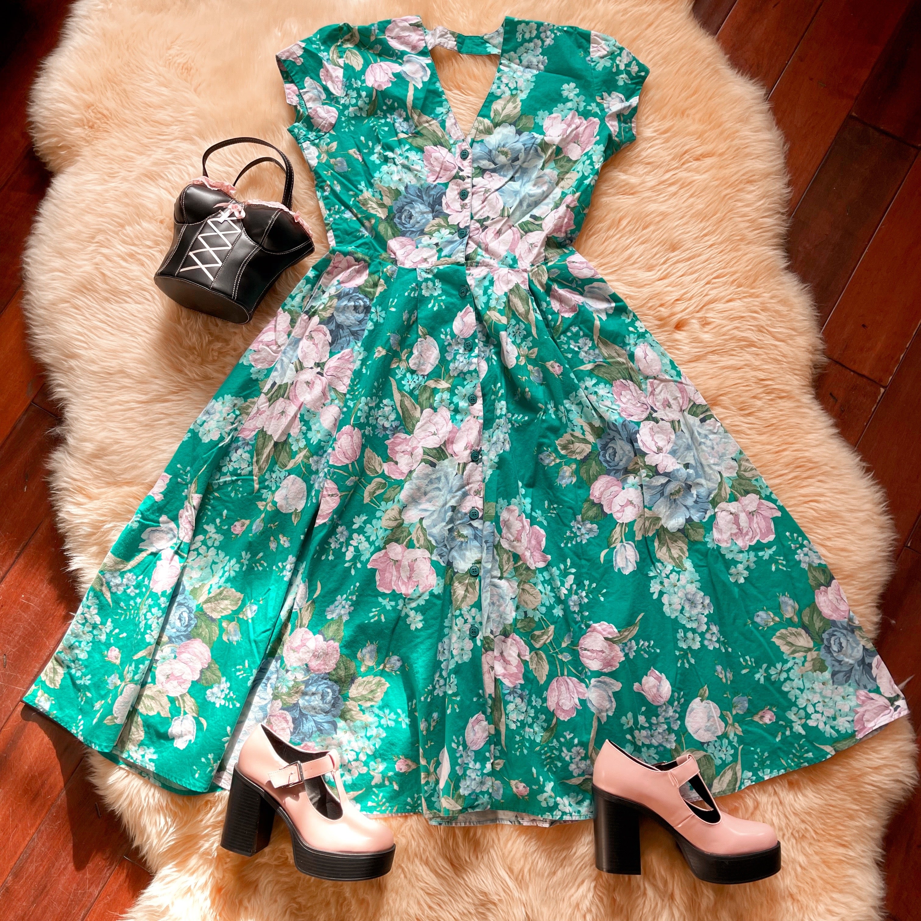 Floral flowy outlet dress