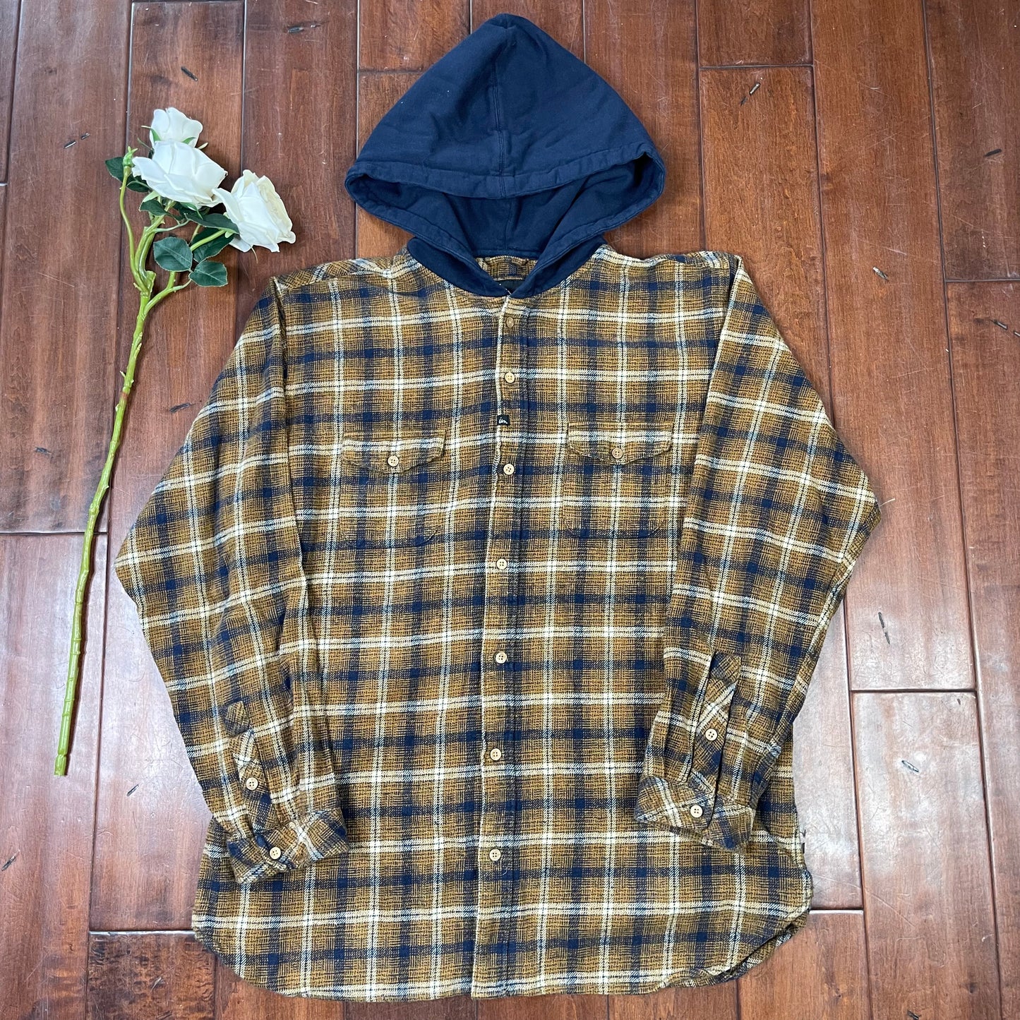 THRIFTED HOODIE FLANNEL