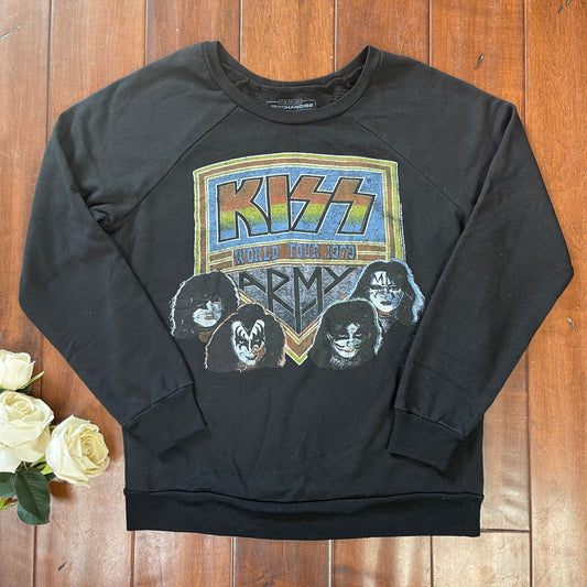 THRIFTED KISS LIGHT SWEATER