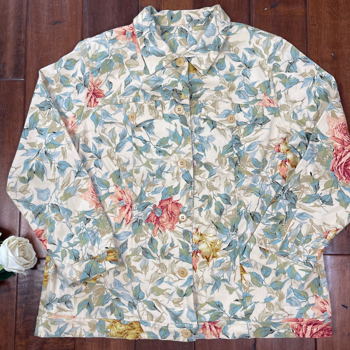 THRIFTED FLORAL BUTTON-UP JACKET