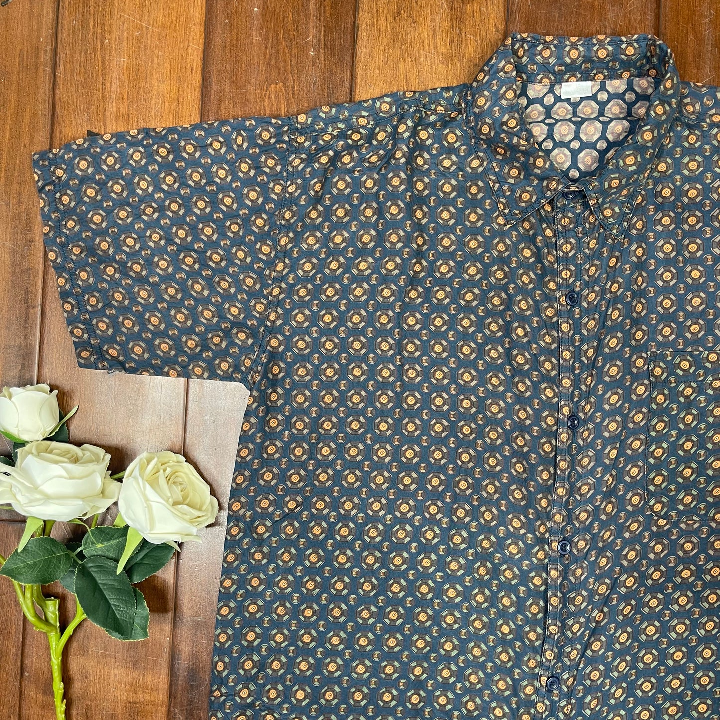 VINTAGE SILK BUTTON-UP