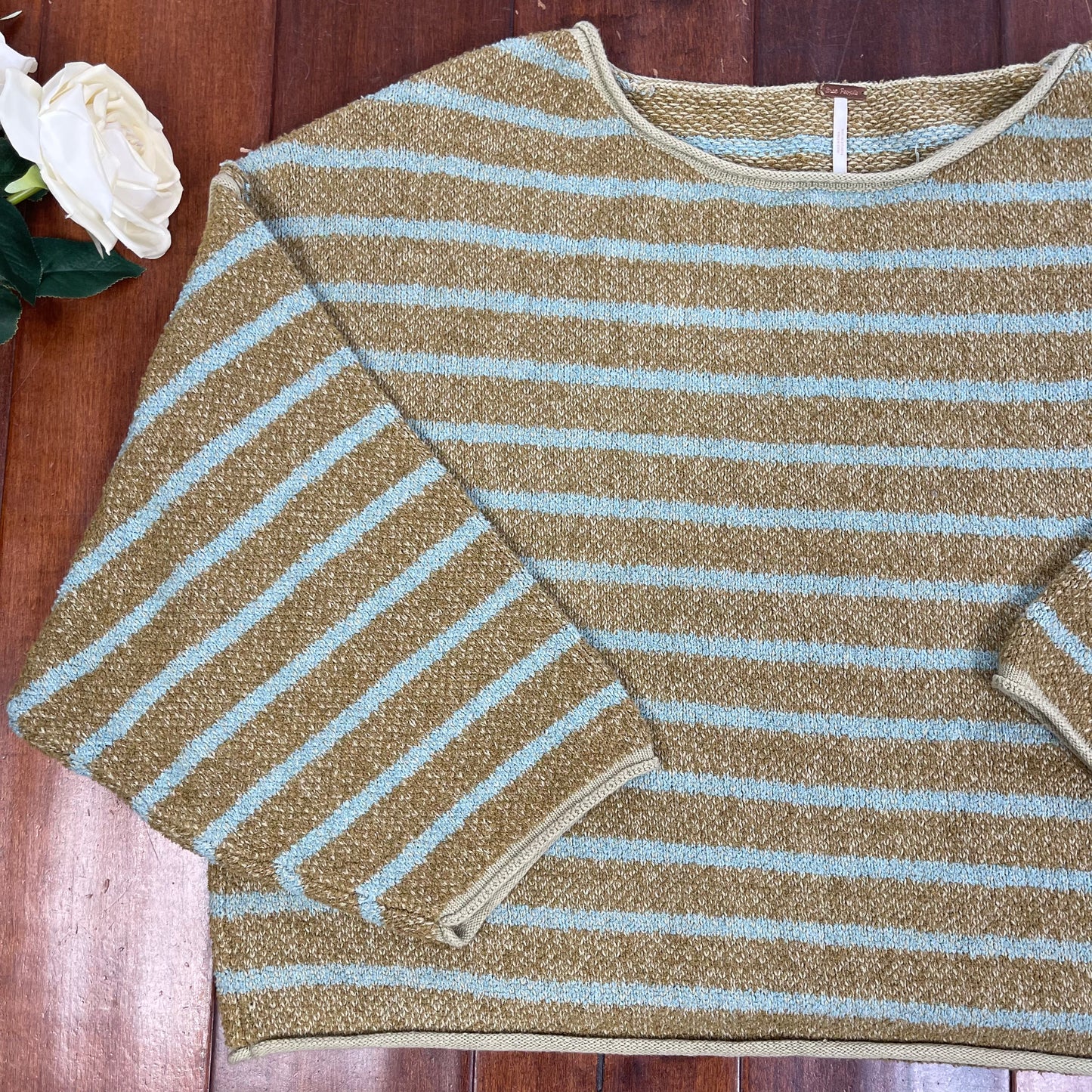 THRIFTED FREE PEOPLE CHUNKY BOXED SWEATER